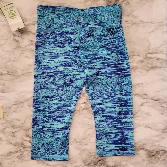GAIAM Other - GAIAM Girls' Yoga Capri leggings S-XL